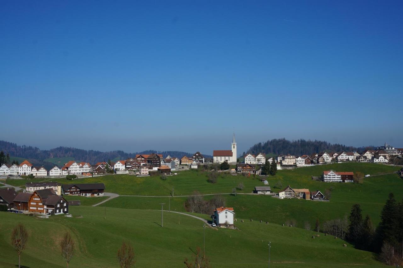 罗斯里施维尔布伦住宿加早餐旅馆 Schwellbrunn 外观 照片