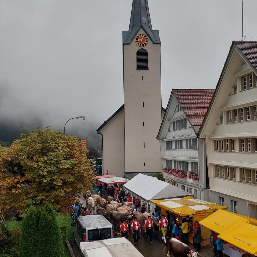 罗斯里施维尔布伦住宿加早餐旅馆 Schwellbrunn 外观 照片