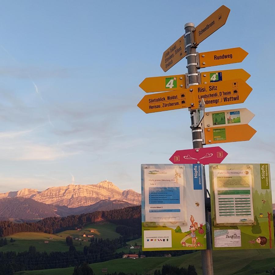 罗斯里施维尔布伦住宿加早餐旅馆 Schwellbrunn 外观 照片